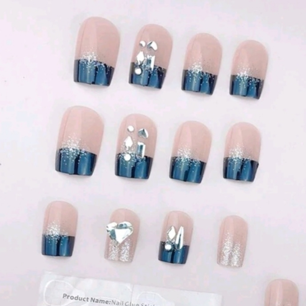 3D Rhinestone Heart French Manicure Press On Nails - Picture 5 of 10